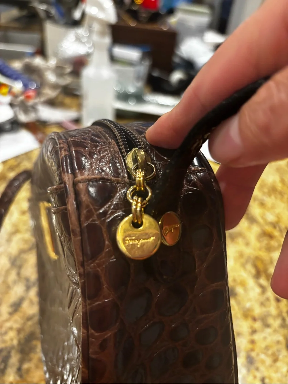 Salvatore Ferragamo crossbody croc leather - Picture 8 of 15